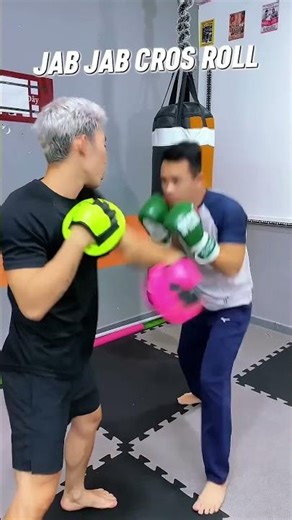 Easy Pad Work Combo for Beginners!#boxing #padwork #pointsparring #sparringpartners #practice
