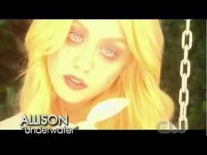 Allison Harvard - Underwater