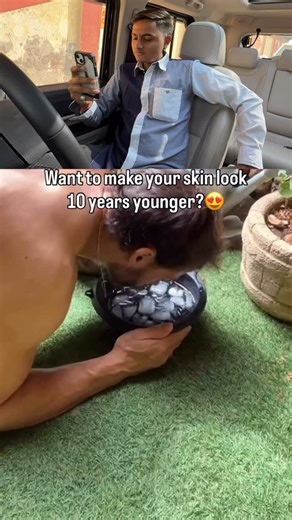 Karan Thakkar on Instagram: "❄️ Face Ice Bowl with Built-in Ice Tray ❄️ ✨ Instant Glow • Tight Skin • Fresh Look ✨ Bas pani bharo, freeze karo 🧊 Aur roz use karo puffy face, open pores & dull skin ke liye 💆‍♀️ ✔️ Built-in Ice Tray – no mess ✔️ Easy to use & reusable ✔️ Reduces puffiness & redness ✔️ Gives natural glow in minutes 💰 Price: ₹250 only (Meesho) 📦 Limited stock available 👉 Order karne ke liye DM / Comment “ICE” #ep26 #messhofinds🛍️"