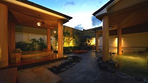 Hot springs - the perfect activity to enjoy your travel in Japan...