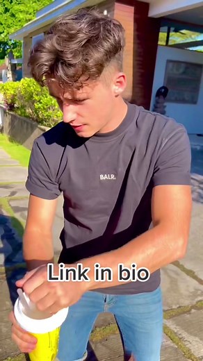 How Does a Slushie Cup Work?