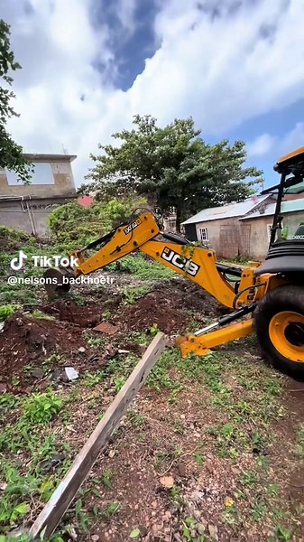 🚜FEEL FREE TO GIVE US A CALL👍☎️FOR ANY EARTH REMOVING PURPOSES✅ 876-397-2239 / 876 -830-2694 #viral #fy #fu #NELSONSBACKHOE🔌 #St ann#NELSONSBACKHOE🏅 #foryoupage #viralvideos