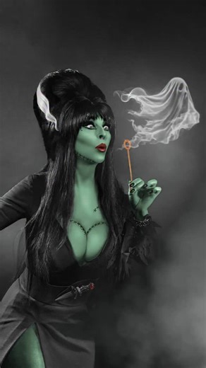 Happy Halloween, darling! 🎃🧟‍♀️🎃 What’s everyone dressing up as today? #halloween #elvira #elviramistressofthedark #spookyseason #queenofhalloween | Elvira, Mistress of the Dark