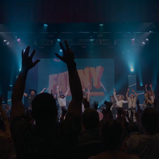 🥭Brisbane! Can't wait to see you all on valentines day❤️ Let’s make this a beautiful silly success. Lesssss go! | Fanny Lumsden