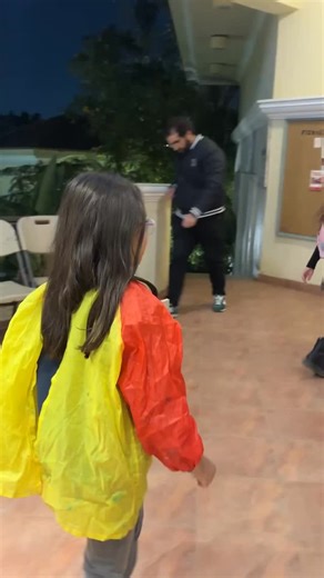 Let’s go to art class with Karma🤩 She’s in Art Studio Class ( 7 to 10 years old ) 🖌️ All the Details You Need to Know About Our Art Studio Class! Designed for kids aged 7-10, this class takes young artists on an exciting journey through: Advanced drawing and painting 🎨 Art history and styles 📚 Perspective techniques 🖊️ Mixed media and more ✨ It’s where creativity meets skill-building in a fun and inspiring environment! 🖌️ كل التفاصيل اللي محتاج تعرفها عن كلاس Art Studio! مصمم للأطفال من سن