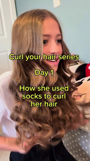 Heatless Curls Using Socks: Day 1 Hair Tutorial