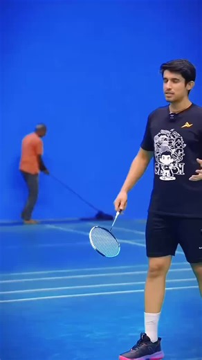 Improve your flat game 🏸 #badmintontrick #badminton #pleasemonitizemyaccount #fypシ #badmintontrickshot