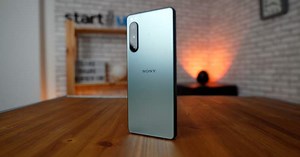 REVIEW Sony Xperia 5 IV - cel mai ușor de recomandat telefon Sony