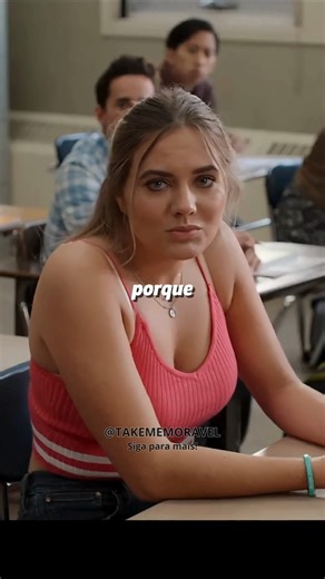 Take Memorável | Filmes | Séries on Instagram: "O que achou dessa cena? 🤣 . ➡️ Siga @takememoravel para receber os melhores takes na sua tela! . 🎬 Título: Moxie: Quando as Garotas Vão à Luta 🎥 Direção: Amy Poehler 📝 Roteiro: Jennifer Mathieu, Tamara Chestna, Dylan Meyer . 🎭 Gênero: Comédia, Drama 📆 Lançamento: 3 de março de 2021 (Brasil) ⏰ Duração: 1h 51m 🌍 País: Estados Unidos 🏆 Classificação: Não recomendado para menores de 12 anos 💯 Nota IMDb: 6.7/10 - (30 mil avaliações) . 📺 Dispon