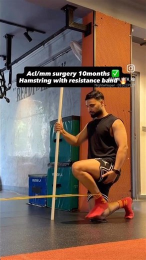 Acl rehab and hamstring strengthening with resistance band 💪🏻 #acl #aclsurgeryrecovery #comeback
