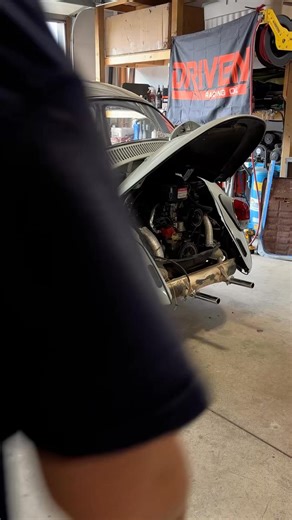 52K views · 1.6K reactions | Engine pullin’. Pretty easy on a type 1....