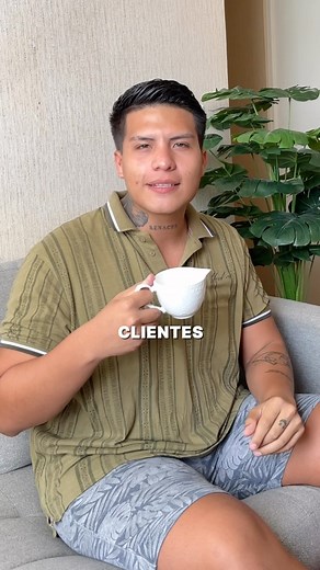 uieres mejorar el logo de tu negocio para conseguir más clientes ? 🧐 Mira este video para que entiendas un concepto básico ya que hay muchos clientes que no lo entienden muy bien Coméntame qué más piensas que se debe hacer para mejorar tu logo 🙌 #logo #diseñodelogo #negocios #empresas #emprendedoresusa #emprendedores #emprendedoresdeexito #diseñografico #negociosonline | Daliyev Reyes