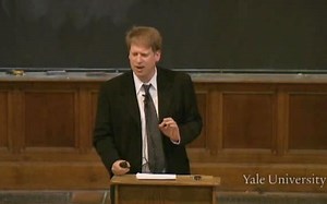 耶鲁大学这堂经典公开课是练习英语听力跟读的绝佳素材