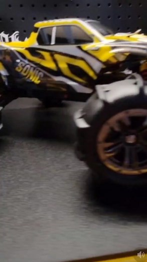 Laegendary RC Legend | Flashing RC Stunt Car Promo