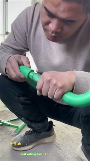 Smart joint pvc plumber: Close-up welding