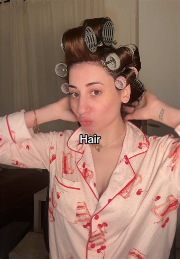 Tester les bigoudis sur cheveux mouillés pour un brushing parfait