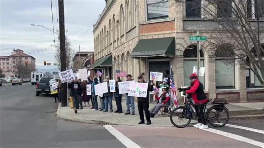A "pop-up, peaceful protest" started at noon Thursday near the Means Building in Lewiston, organized by LC Valley Indivisible. Those involved are calling for no funding for the Department of Homeland Security, with the demonstration taking place outside of the Lewiston offices of Sens. Jim Risch and Mike Crapo. (August Frank/Lewiston Tribune video) | Lewiston Tribune