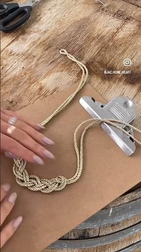 Macrame necklace tutorial