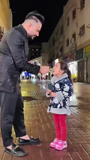 139K views · 8.9K reactions | Free gift Bade Bhai ka WhatsApp No hai https://wa.me/+923288864970?text=Box+No+8 | Haider Bhai 512 | Facebook