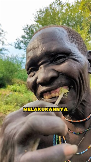 This Traditional Method Keeps Teeth Clean Without a Brush🪥😱