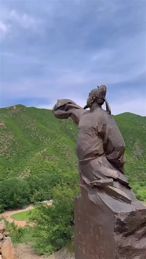 Stepping into the Daqing Mountain in Hohhot, one is instantly embraced by a sea of vibrant greenery. Over the weekend, friends gathered to hike up the winding trails. Reaching the summit, they were rewarded with a breathtaking view of the rolling landscape. It's the perfect getaway to leave the urban hustle and bustle behind, recharge the soul, and harvest pure joy! What’s your favorite way to unwind and connect with nature on the weekend? Let us know in the comments! #Daqing Mountain #Hohhot #I