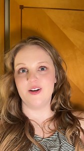 The red bush deserves to be seen | Scarlet Iris