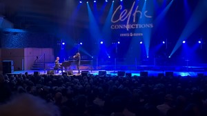 The beautiful ‘Sleeping Tune’ written by Gordon Duncan. Performed by pianist, Donald Shaw, musical director at Celtic Connections and fiddler, Greg Lawson who is a well respected musician, composer and conductor. Celtic Connections - Gordon Duncan Memorial Concert - Live ‘N’ Well @30 Absolutely mesmerising! | The Pipe Band Museum