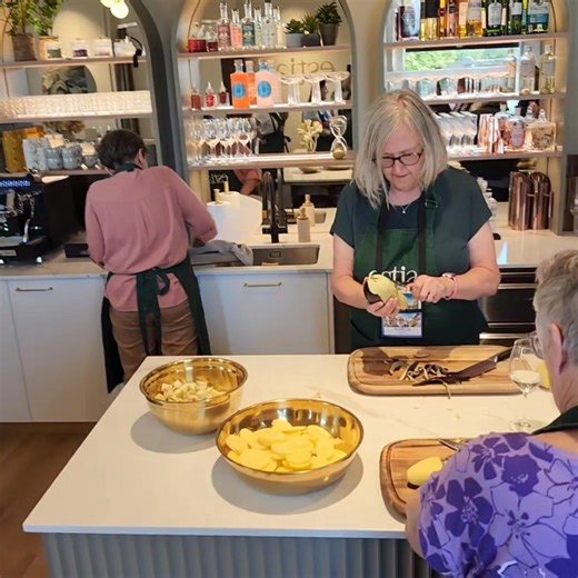 10K views · 341 reactions | Cooking class with my #craftours group in Zurich Switzerland!  #quiltville #bonniekhunter #quilter #quilt | Quiltville | Facebook