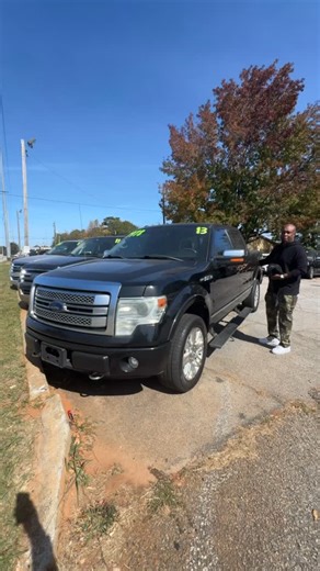 Come on down to @indeedautosalesllc we were making deals happening on the daily best cash price! We also have financing too easy approval! @indeedautosalesllc | JimBo Bo