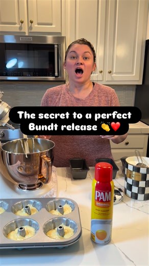 Maria Kimmerling on Instagram: "How to prep a Bundt or baking pan so your cake never sticks! If your Bundt cakes are sticking, this simple sugared pan trick will give you a perfect release every single time. No more broken cakes, no more frustration — just bakery-style results at home. Bundt pan prep tutorial • how to grease a cake pan • sugared Bundt pan method • baking tips for beginners • how to keep cake from sticking • cake release hack #BundtCake #BakingTips #HomeBaker #CakeHack #BakingFro