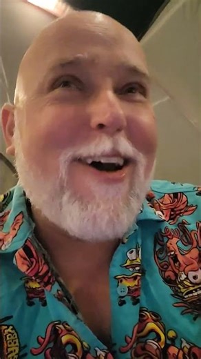 I had to button up my shirt because of Mantatees.