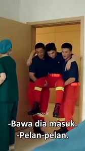 530K views · 13K reactions | Episode 13, Momen lucu #songyan disengat lebah di pinggul sebelah kanan saat bertugas. dan kebetulan lagi dokter yang bertugas adalah #xuqin  #yangyang #wangchuran #fireworksofmyheart | Lusy Fitriyanty Kamil | Facebook