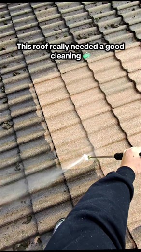 Power washing this roof before painting was so satisfying 🤩👀 #powerwashing #painting #exteriorcleaning #roofcleaning #pressurewashing