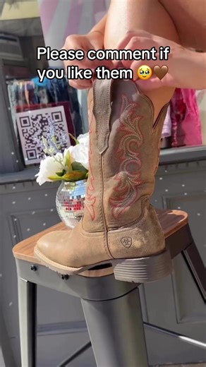 Link in bio to get yours now! #western #wallet #cowboy #cowgirl