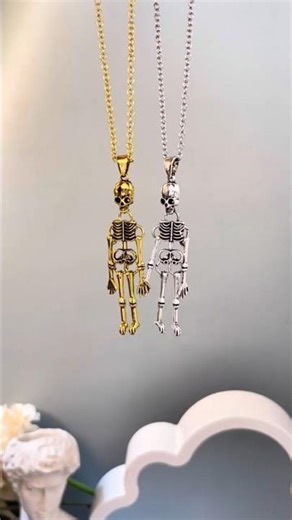 Best quality lockets with innovative designs and looks