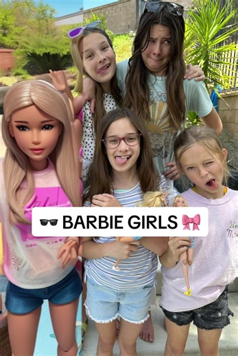 Exploring Barbie Girls with LivingTheReisLife