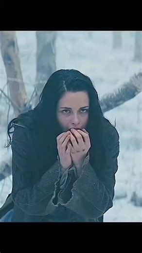 Movie stories on Instagram: "日本利用压电瓷砖将脚步转化为电能。这些瓷砖捕捉来自你脚步的动能。当你行走时,你的重量和动作会对瓷砖产生压力。瓷砖会轻微弯曲,从而产生机械应力。瓷砖内部的压电材料将这种应力转化为电能。每一步都会产生少量电荷,而数百万步结合在一起就能产生足够的电力来驱动LED灯、数字显示屏和传感器。在像涩谷车站这样繁忙的地方,每天大约有240万个脚步为这一系统作出贡献。这些电能可以被储存或立即使用,从而减少对传统电力来源的依赖,并支持可持续的城市基础设施。这种方法将日常运动转化为实用的可再生能源#日本 #知识 #事实 #你知道吗 #推荐科技创新历史 技术 实验 热门日本利用压电瓷砖将脚步转化为电能。这些瓷砖捕捉来自你脚步的动能。当你行走时,你的重量和动作会对瓷砖产生压力。瓷砖会轻微弯曲,从而产生机械应力。瓷砖内部的压电材料将这种应力转化为电能。每一步都会产生少量电荷,而数百万步结合在一起就能产生足够的电力来驱动 LED灯、数字显示屏和传感器。在像涩谷车站这样繁忙的地方,每天大约有240万个脚步为这一系统作出贡献。这些电能可以被储存或立即使用, 从而