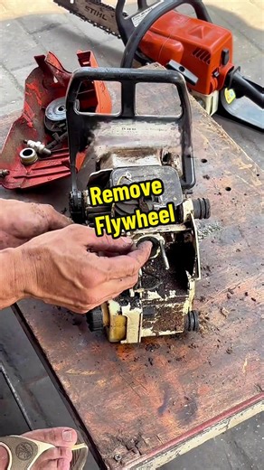 How to Remove a Chainsaw Flywheel: Easy Steps