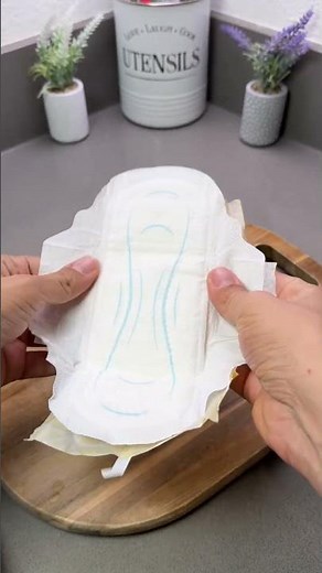 This toilet trick is too good not to share 🚽 #hacks #genius #cleaning