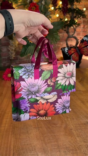 Colorful Purse Gift Wrapping Technique