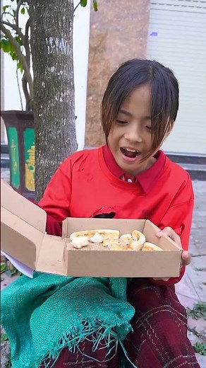 SHK: Hộp Pizza ấm tình người - Pizza Box