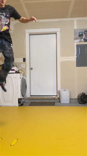 Human or frog? 😭 #flips #reels #funny #comedy #frog #backflip #tumbling #parkour | Aspen Tree