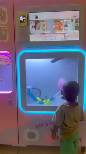 Sweeten your day 🍭 Customize your candy floss dreams at the Cotton Candy machine located opposite our information desk 😍 | Galleria Mall