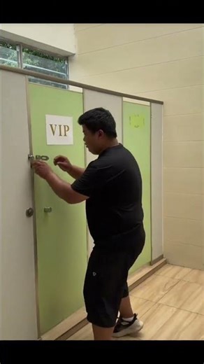 Toilet Prank with an Unexpected Ending! VIP Service 🚾😆💯
