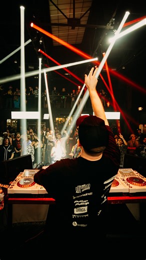 JMAU5 on Instagram: "2025 DUBSTEP RECAP! Which was your favorite release from me? Let me know in the comments!!! 1. Levels Remix w/ @deathbeattuness 2. Creed Flip w/ @dykotomi 3. Go feat @firstedition.music 4. How You Remind Me Flip w/ @dykotomi 5. WTHELLY Flip w/ @dykotomi Keep tuned next week for my DnB 2025 recap! #dubstep #bass #rave #edm #music"