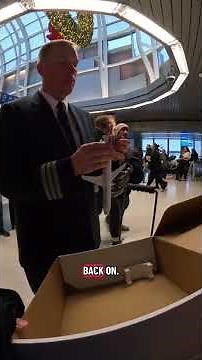 I gave an American Airlines pilot a paper model A321 at ORD!