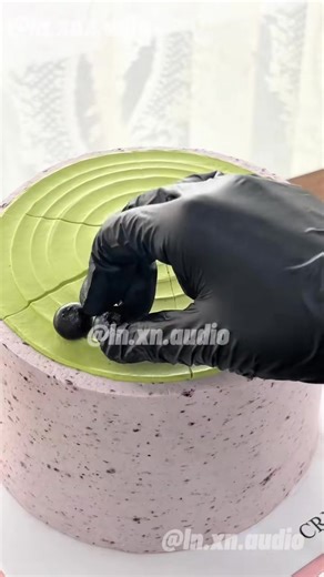 76K views · 2.2K reactions | FULL BẠN CÙNG PHÒNG TRỌNG SINH CỨU VỚT ĐỜI TÔI #audio #truyenaudio #truyenfull #mukbang #dantranh #kechuyen _ Khủng Long Nhỏ Audio | Khủng Long Nhỏ Audio | Facebook