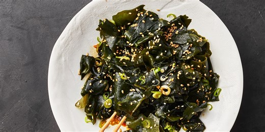 Seriously, You Can Make Sushi Restaurant-Worthy Seaweed Salad At Home