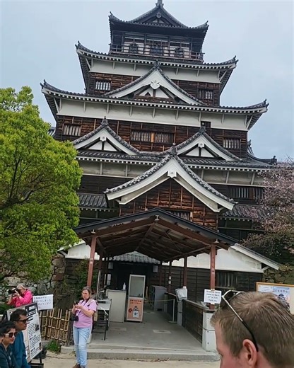 Hiroshima Castle #tourguideservice #japantourism #tourguiding #Hiroshima Castle #japantravelguide