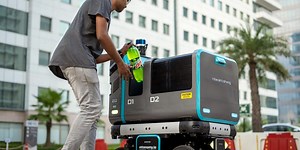 This Autonomous Robot Might Soon Make Food Deliveries in Airports